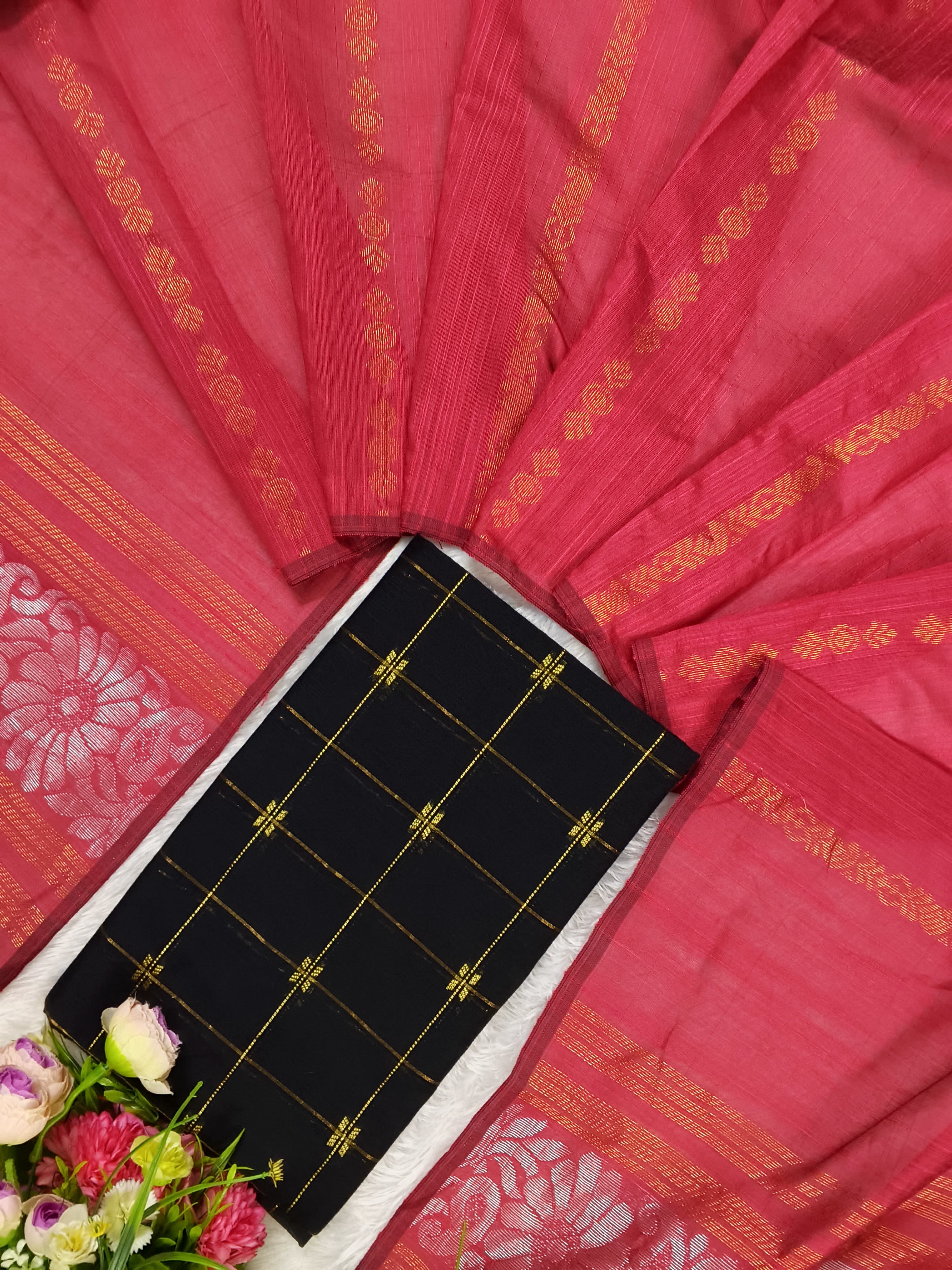 black checked pattern top with peech jamdhani duppata