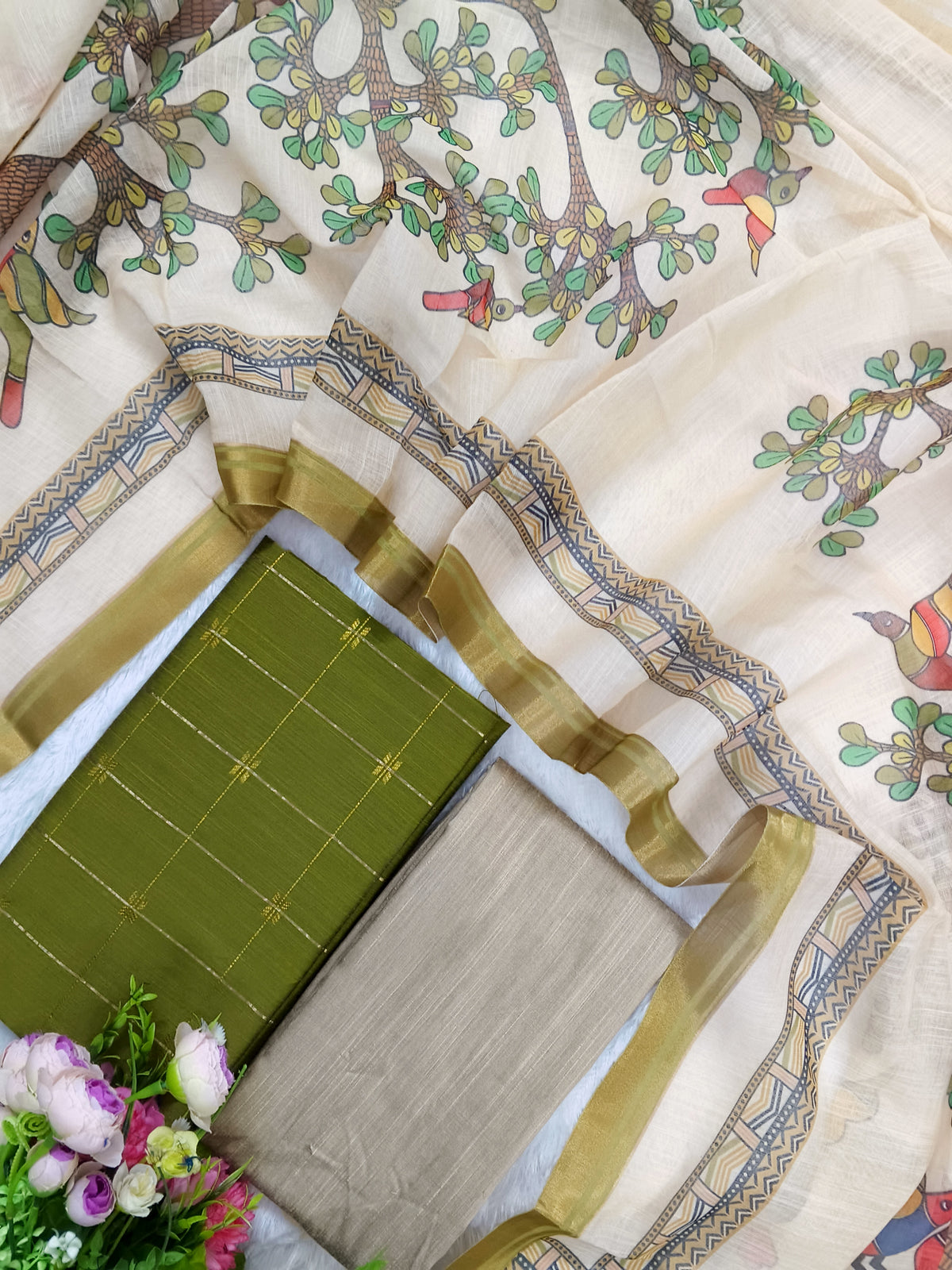 apple green raw silk top with lenin dupppata 3 piece set