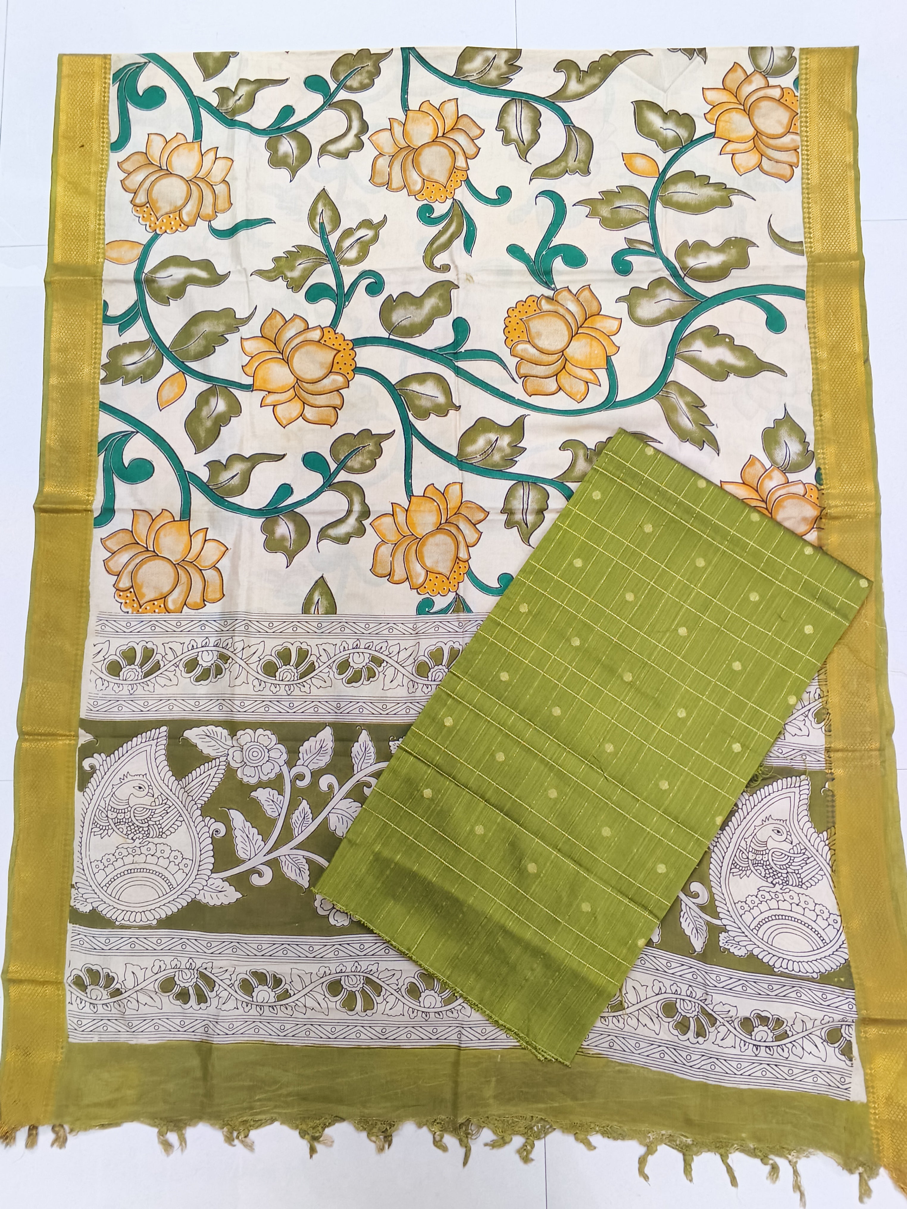 mehandi green lotus design chennuri silk duppata with raw silk top
