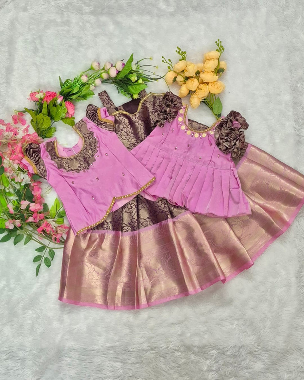 Beautiful and elegant Pink &amp; Gold color combination