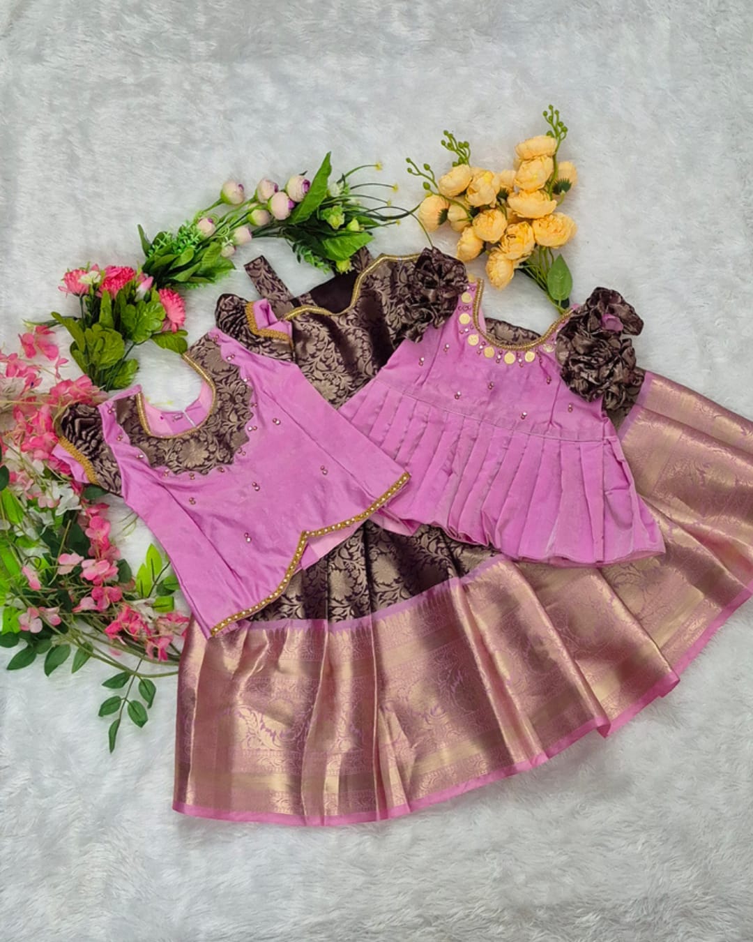 Beautiful and elegant Pink &amp; Gold color combination